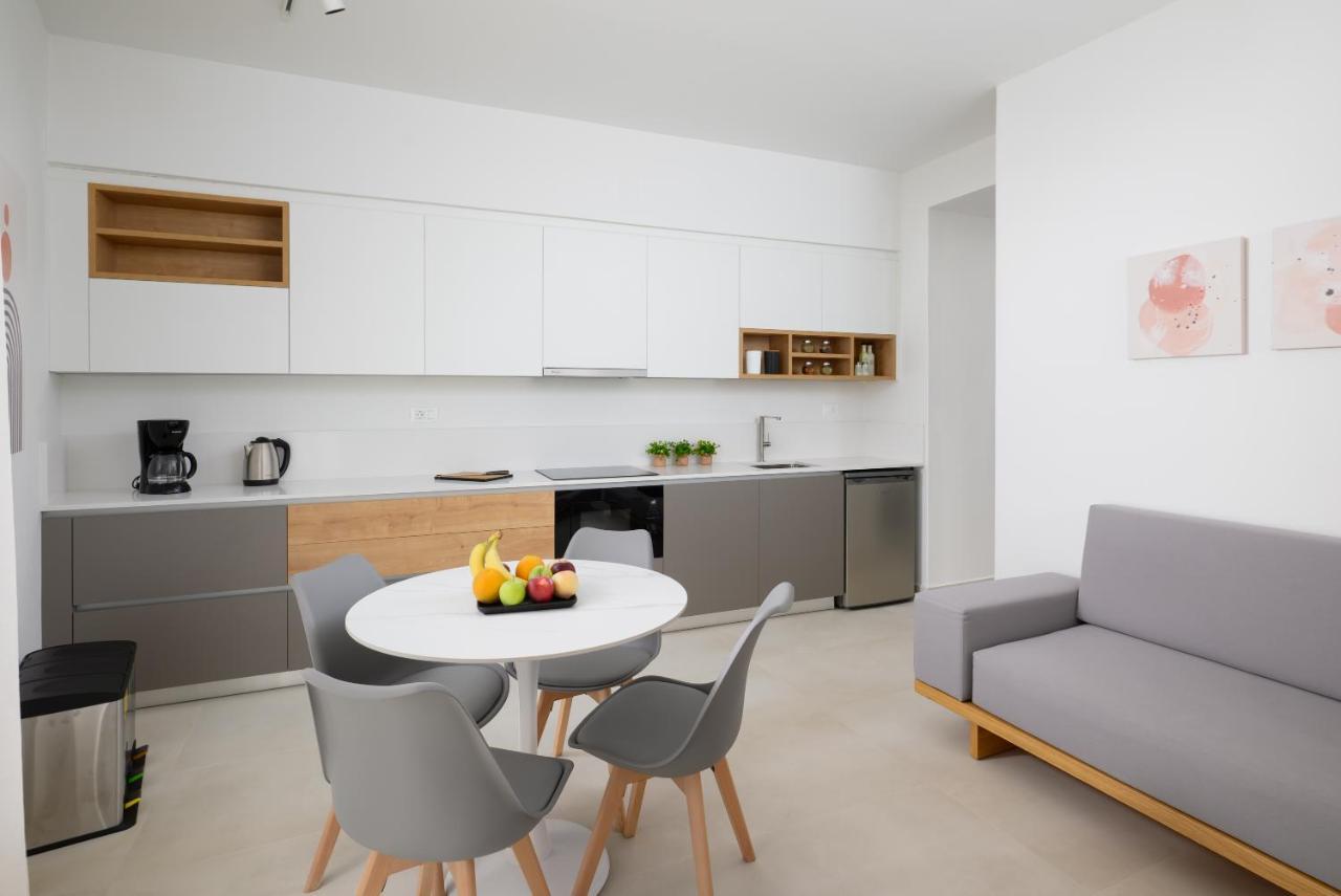 The H Experience - Eclectic Spacious Apartment Near Venetian Castle - 2 Heraklion  Exterior photo